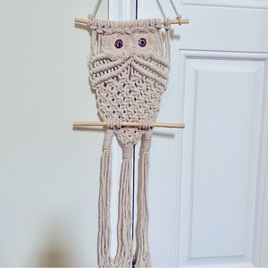 Macrame owl wall hanging